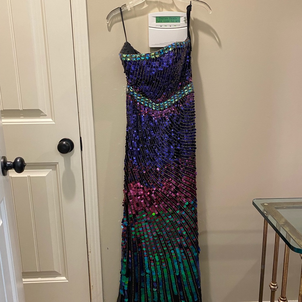 Pink,blue, green, purple sequins . Band of iridescent crystals.Perfect condition